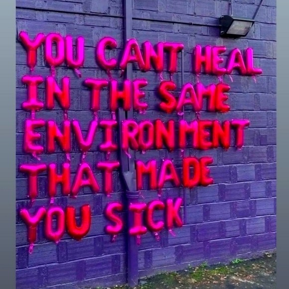 Meet your Posher, Jade - Picture 1 of 1